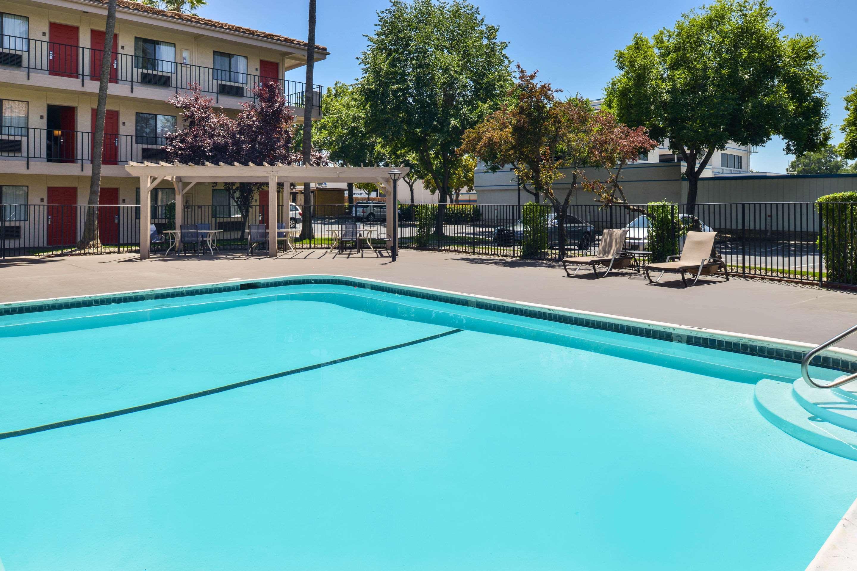 Rancho Cordova Inn Exterior photo